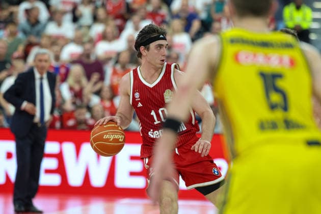 Justinian Jessup FC Bayern Basketball, 10 with ball, GER, FC Bayern Basketball vs Alba Berlin, Basketball, easycredit Basketball Bundesliga, Playoffs, Final, Game 1, Season 2025 2026, 12 06 2026, GER, FC Bayern Basketball vs Alba Berlin, Basketball, easycredit Basketball Bundesliga, Playoffs, Final, Game 1, Season 2025 2026, 12 06 2026 Muenchen Copyright: xEibner-Pressefoto JennixMaulx EP_JML