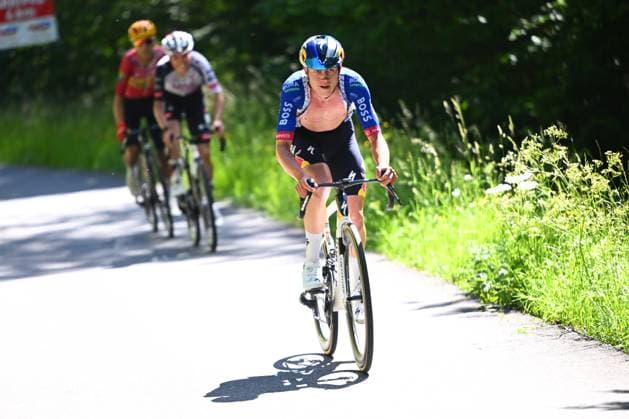 Tour Auvergne - Rhone-Alpes 2026 Stage 6 CREST-VOLAND, FRANCE - JUNE 12 : Van Gils Maxim (BEL) of Red Bull - BORA - Hansgrohe during stage 6 of the 78th edition of Tour Auvergne - Rhone-Alpes an UCI World Tour 2.UWT cycling road race stage for Men Elite of 182.3 km with start in Saint-Vulbas and finish in Crest-Voland on June 12, 2026 in Crest-Voland, France, 12 06 2026 ( Motordriver Guy De Vuyst - Crest-Voland France  Copyright: xVincentxKalutx