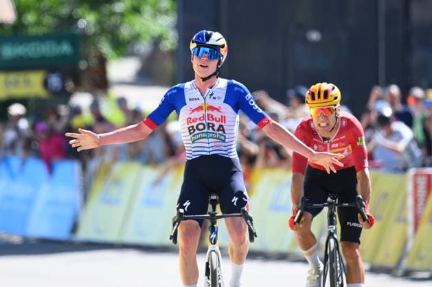 Tour Auvergne - Rhone-Alpes 2026 Stage 6 CREST-VOLAND, FRANCE - JUNE 12 : Van Gils Maxim (BEL) of Red Bull - BORA - Hansgrohe, Johannessen Tobias Halland (NOR) of UNO-X Mobility during stage 6 of the 78th edition of Tour Auvergne - Rhone-Alpes an UCI World Tour 2.UWT cycling road race stage for Men Elite of 182.3 km with start in Saint-Vulbas and finish in Crest-Voland on June 12, 2026 in Crest-Voland, France, 12 06 2026 ( Motordriver Guy De Vuyst - Crest-Voland France  Copyright: xVincentxKalutx