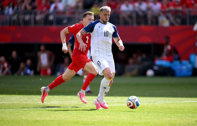 Soccer FIFA World Cup 2026 Preliminary Round Group B Canada Bosnia and Herzegovina 12 06 2026 Alistair Johnston left, Canada v Ermedin Demirovic right, Bosnia and Herzegovina