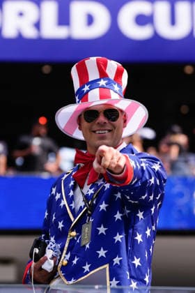 USA v Paraguay: Group D - FIFA World Cup, WM, Weltmeisterschaft, Fussball 2026 Supporter of USA poses for the photo during the FIFA World Cup 2026 Group D match between USA and Paraguay at Los Angeles Stadium on June 12, 2026 in Los Angeles, California. Los Angeles California United States  Copyright: xJosexBretonx originalFilename:bretonhernandez-usavpara260612_npfzx.jpg