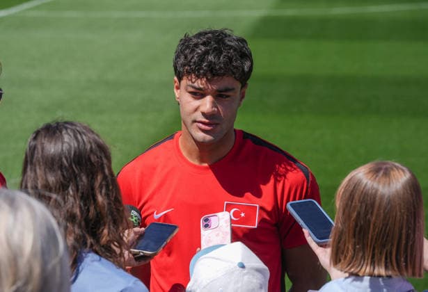 Ahead of Turkiye v Australia - FIFA World Cup, WM, Weltmeisterschaft, Fussball 2026 VANCOUVER, CANADA - JUNE 12: Ozan Kabak speaks to press before training session ahead of the FIFA World Cup 2026 Group D qualifiers match between Turkiye and Australia at the BC Place Stadium, in Vancouver, United States on June 12, 2026. Ercin Erturk Anadolu Vancouver Canada. Editorial use only. Please get in touch for any other usage.  Copyright: x2026xAnadoluxErcinxErturkx