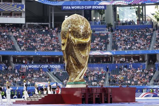 . - United States v Paraguay, FIFA World Cup, WM, Weltmeisterschaft, Fussball 2026, Group D, SoFi Stadium, Los Angeles Stadium, Los Angeles, USA, 12th June 2026. DC Photos Crystal Pix Huge Replica FIFA World Cup Trophy during the opening ceremony. - United States v Paraguay, FiFA World Cup 2026, Group D, SoFi Stadium, Los Angeles Stadium, Los Angeles, USA, 12th June 2026. DC Photos Crystal Pix Los Angeles Los Angeles Stadium United States Of America Copyright: xDCxPhotosx CP_United_States_Paraguay_120626_DC_05