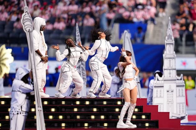 June 12, 2026, Los Angeles, California, United States: Lisa and Rema perform at the Opening Ceremony during the FIFA World Cup, WM, Weltmeisterschaft, Fussball 2026 Group D match between USA and Paraguay at Los Angeles Stadium on June 12, 2026 in Los Angeles, California. USA V Paraguay: Group D - FIFA World Cup 2026  - ZUMAa181 20260612_zaa_a181_001 Copyright: xJosexBretonx