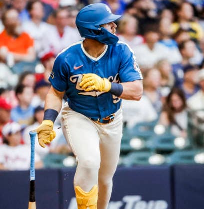 Milwaukee Brewers center fielder Garrett Mitchell hits a three RBI home run in the fifth inning of the MLB, Baseball Herren, USA game between the Philadelphia Phillies and the Milwaukee Brewers at American Family Field in Milwaukee, Wisconsin on Friday, June 12, 2026.  MIL20260612823 TANNENxMAURY