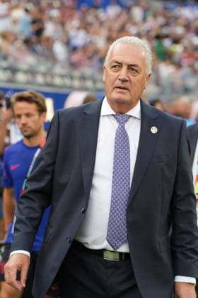 Paraguay s coach, Gustavo Alfaro, reacts ahead of a Group D match at the 2026 FIFA World Cup, WM, Weltmeisterschaft, Fussball at SoFi Stadium in Los Angeles, United States,12 June 2026. Fifa World Cup 2026 - Group D - USA - Paraguay !ACHTUNG: NUR REDAKTIONELLE NUTZUNG!  Copyright: xOmarxAlonsox GR6031 20260613-55020581668_1
