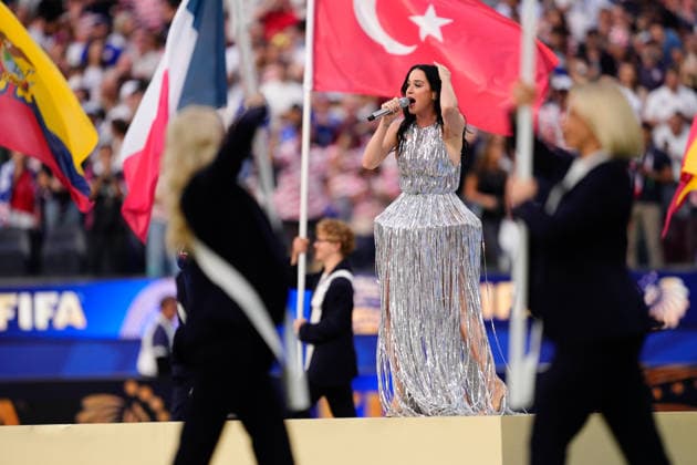 USA v Paraguay: Group D - FIFA World Cup, WM, Weltmeisterschaft, Fussball 2026 Katy Perry performs at the Opening Ceremony during the FIFA World Cup 2026 Group D match between USA and Paraguay at Los Angeles Stadium on June 12, 2026 in Los Angeles, California. Los Angeles California United States  Copyright: xJosexBretonx originalFilename:bretonhernandez-usavpara260612_npCMA.jpg
