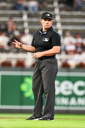 June 12th, 2026: Umpire Jen Pawol (95) looks on during a MLB, Baseball Herren, USA Baseball game between the St. Louis Cardinals and the Minnesota Twins at Target Field in Minneapolis, Minnesota. CSM Minneapolis USA - ZUMAc04_ 20260612_zma_c04_127 Copyright: xStevenxGarciax