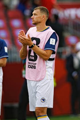 Edin Dzeko seen during FIFA World Cup, WM, Weltmeisterschaft, Fussball 2026 game between national teams of Canada and Bosnia and Herzegovina (Grzegorz Wajda Ball Raw Images) Toronto BMO Field Canada Copyright: xGrzegorzxWajdax grzegorzwajda_canada_bosnia_2526_2-122
