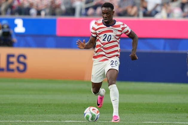 Folarin Balogun of the United States controls the ball in a Group D match of the 2026 FIFA World Cup, WM, Weltmeisterschaft, Fussball between the United States and Paraguay at SoFi Stadium in Los Angeles, United States,12 June 2026. Fifa World Cup 2026 - Group D - USA - Paraguay !ACHTUNG: NUR REDAKTIONELLE NUTZUNG!  Copyright: xOmarxAlonsox GR6044 20260613-55020581717_1