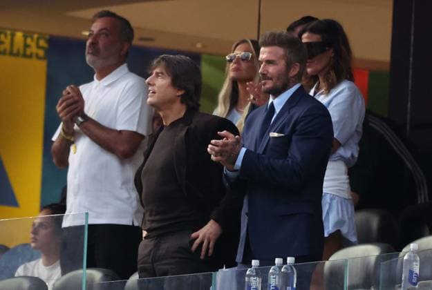 . - United States v Paraguay, FIFA World Cup, WM, Weltmeisterschaft, Fussball 2026, Group D, SoFi Stadium, Los Angeles Stadium, Los Angeles, USA, 12th June 2026. DC Photos Crystal Pix Actor Tom Cruise & Former Footballer David Beckham watch on from the stands. - United States v Paraguay, FiFA World Cup 2026, Group D, SoFi Stadium, Los Angeles Stadium, Los Angeles, USA, 12th June 2026. DC Photos Crystal Pix Los Angeles Los Angeles Stadium United States Of America Copyright: xDCxPhotosx CP_United_States_Paraguay_120626_DC_19