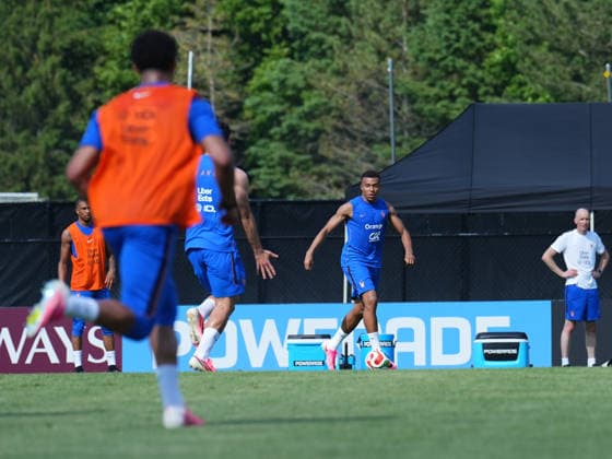 WALTHAM, MASSACHUSETTS - JUNE 12: Kylian Mbappe of Team France attends a training session during 2026 FIFA World Cup, WM, Weltmeisterschaft, Fussball on June 12, 2026 in Waltham, Massachusetts.  Copyright: xVCGx 111647919515
