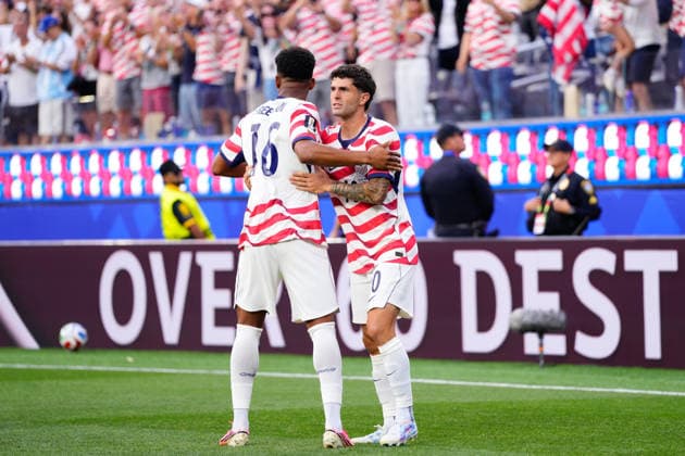 June 12, 2026, Los Angeles, California, United States: Christian Pulisic of USA celebrates an own goal scored by Damian Bobadilla of Paraguay during the FIFA World Cup, WM, Weltmeisterschaft, Fussball 2026 Group D match between USA and Paraguay at Los Angeles Stadium on June 12, 2026 in Los Angeles, California. USA V Paraguay: Group D - FIFA World Cup 2026  - ZUMAa181 20260612_zaa_a181_017 Copyright: xJosexBretonx