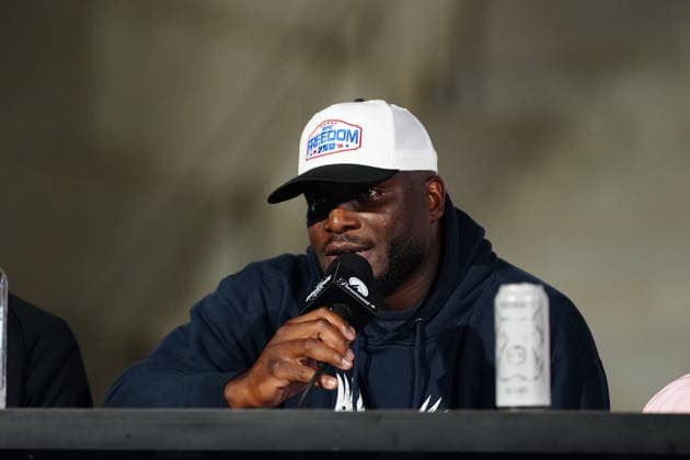 UFC Freedom 250: pre-fight press conference, PK, Pressekonferenz UFC Freedom 250: Pre-Fight Press Conference WASHINGTON, DC - JUNE 12: Derrick Lewis speaks to the media during the UFC Freedom 250: Pre-Fight Press Conference at Lincoln Memorial on June 12, 2026, in Washington, USA. (Photo by Louis Grasse PxImages) Washington Lincoln Memorial DC USA Copyright: xLouisxGrassex