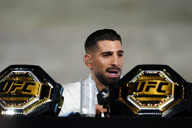 UFC Freedom 250: pre-fight press conference, PK, Pressekonferenz UFC Freedom 250: Pre-Fight Press Conference WASHINGTON, DC - JUNE 12: Ilia Topuria speaks to the media during the UFC Freedom 250: Pre-Fight Press Conference at Lincoln Memorial on June 12, 2026, in Washington, USA. (Photo by Louis Grasse PxImages) Washington Lincoln Memorial DC USA Copyright: xLouisxGrassex