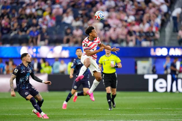 USA v Paraguay: Group D - FIFA World Cup, WM, Weltmeisterschaft, Fussball 2026 Weston Mckennie of USA in action during the FIFA World Cup 2026 Group D match between USA and Paraguay at Los Angeles Stadium on June 12, 2026 in Los Angeles, California. Los Angeles California United States  Copyright: xJosexBretonx originalFilename:bretonhernandez-usavpara260612_npSTz.jpg