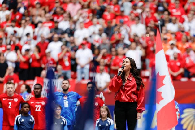 Canadian singer Alanis Morissette performs at the opening ceremony of the 2026 FIFA World Cup, WM, Weltmeisterschaft, Fussball at BMO Field in Toronto,Canada, 12 June 2026. Fifa World Cup 2026 - Group B - Canada vs Bosnia and Herzegovina ACHTUNG: NUR REDAKTIONELLE NUTZUNG  Copyright: xBienvenidoxVelascox GR5259 20260612-55020581236_1 Fifa World Cup 2026 - Group B - Canada vs Bosnia and Herzegovina !ACHTUNG: NUR REDAKTIONELLE NUTZUNG!  Copyright: xIMAGO BienvenidoxVelascox imago images 0859027950 0859027950st