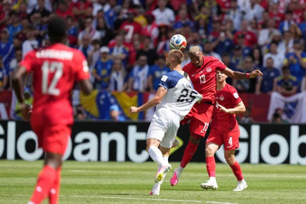 Toronto, Canada - 12 June: Derek Cornelius 13 of Canada and Jovo Lukic 25 of Bosnia and Herzegovina in action during the FIFA World Cup, WM, Weltmeisterschaft, Fussball 2026 match between Canada vs Bosnia and Herzegovina at Toronto Stadium on 12 June 2026. Toronto Toronto Stadium Canada Copyright: xOPAxImagesxMohammadxKaramalix