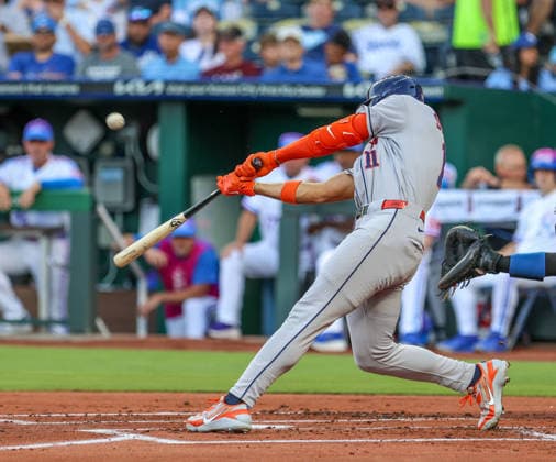 JUNE 12, 2026: Houston Astros outfielder Cam Smith (11) hits a single in the 1st inning against the Kansas City Royals at Kauffman Stadium in Kansas City, MO. CSM Kansas City United States - ZUMAc04_ 20260613_zma_c04_056 Copyright: xRomanxPunox