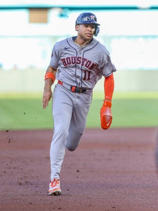 JUNE 12, 2026: Houston Astros outfielder Cam Smith (11) heads towards third base in the 1st inning against the Kansas City Royals at Kauffman Stadium in Kansas City, MO. CSM Kansas City United States - ZUMAc04_ 20260613_zma_c04_060 Copyright: xRomanxPunox