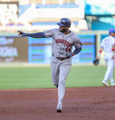 JUNE 12, 2026: Houston Astros designated hitter Yordan Alvarez (44) points toward the bullpen after hitting a grand slam in the 1st inning against the Kansas City Royals at Kauffman Stadium in Kansas City, MO. CSM Kansas City United States - ZUMAc04_ 20260613_zma_c04_069 Copyright: xRomanxPunox