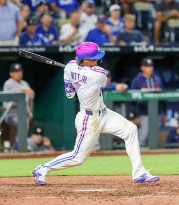 JUNE 12, 2026: Kansas City Royals shortstop Bobby Witt Jr. (7) hits a single in the 8th inning against the Houston Astros at Kauffman Stadium in Kansas City, MO. CSM Kansas City United States - ZUMAc04_ 20260613_zma_c04_073 Copyright: xRomanxPunox