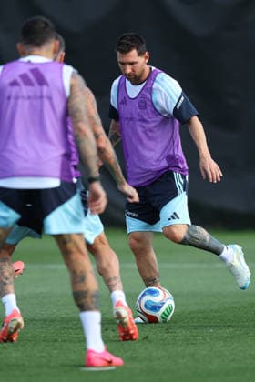 Argentina s forward Lionel Messi takes part in a training session during the 2026 FIFA World Cup football tournament at Sporting KC Training Centre in Kansas City on June 12, 2026 ¨ Photo by Alejandro PAGNI PHOTOxPHOTO KANSAS CITY UNITED STATES Copyright: xALEJANDROxPAGNIx