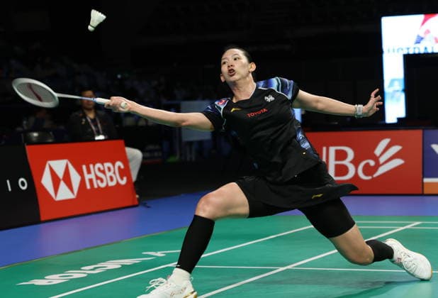 (260613) -- SYDNEY, June 13, 2026 -- Chochuwong Pornpawee hits a return during the women s singles semifinal match between Okuhara Nozomi of Japan and Pornpawee Chochuwong of Thailand at the Australian Badminton Open 2026 in Sydney, Australia, June 13, 2026. ) (SP)AUSTRALIA-SYDNEY-BADMINTON-AUSTRALIAN OPEN-WOMEN S SINGLES GongxBing 