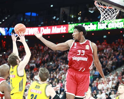 from left Malte DELOW Berrlin , Andreas OBST Muenchen , Basketball, He Bundesliga, 2025 26, Final 1 match, FC Bayern Basketball vs Alba Berlin, SAP Garden, 12 06 26, Copyright: WolfgangxFehrmann