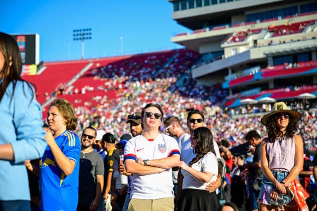 FIFA Fan Festival Opens In Los Angeles During FIFA World Cup, WM, Weltmeisterschaft, Fussball 2026 Fans look on during the United States vs Paraguay match at the FIFA Fan Festival during the FIFA World Cup 2026 in Los Angeles, California, on June 12, 2026. The Fan Festival features live entertainment, interactive activities, food and beverage offerings, and public match viewing areas for supporters throughout the tournament. Los Angeles California United States  Copyright: xWestonxHancockx originalFilename:hancock-cafifafa260612_npEdA.jpg