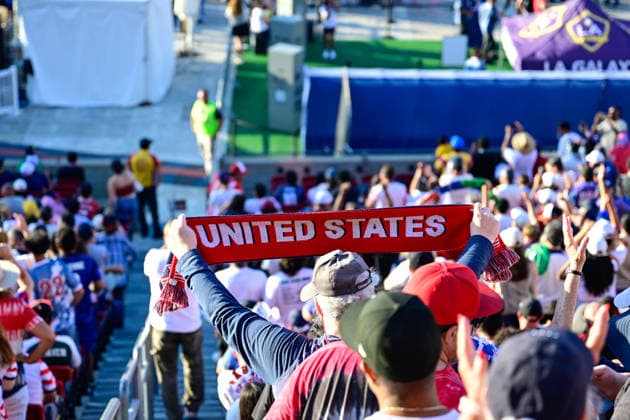 FIFA Fan Festival Opens In Los Angeles During FIFA World Cup, WM, Weltmeisterschaft, Fussball 2026 Fans look on during the United States vs Paraguay match at the FIFA Fan Festival during the FIFA World Cup 2026 in Los Angeles, California, on June 12, 2026. The Fan Festival features live entertainment, interactive activities, food and beverage offerings, and public match viewing areas for supporters throughout the tournament. Los Angeles California United States  Copyright: xWestonxHancockx originalFilename:hancock-cafifafa260612_npGJs.jpg