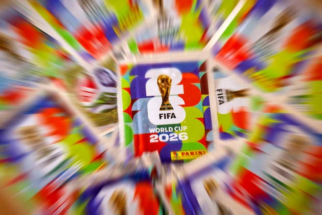 13 06 2026, Mindelheim Bavaria , the popular collectors booklet and the accompanying collectors pictures are also available again for the 2026 FIFA World Cup in the USA Many packets are ready on the table Image processing