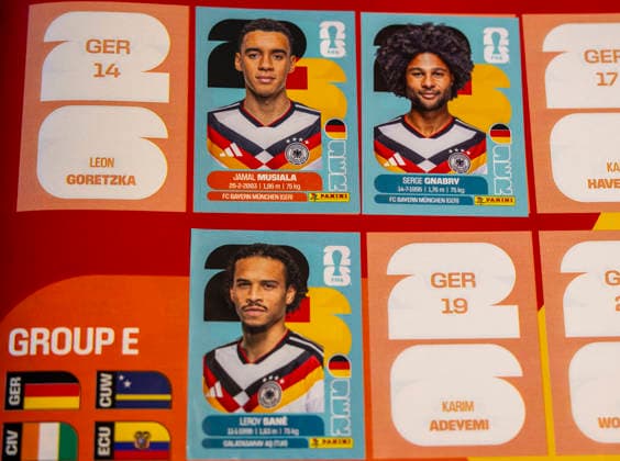 13 06 2026, Mindelheim Bavaria , the popular collectors booklet and the corresponding collectors pictures are also available again for the 2026 FIFA World Cup in the USA Here are the stickers of the German players, Jamal Musiala Germany , Serge Gnabry, Leroy Sane Germany