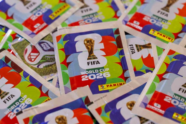 13 06 2026, Mindelheim Bavaria , the popular collectors booklet and the accompanying collectors pictures are also available again for the 2026 FIFA World Cup in the USA Many packets are ready on the table