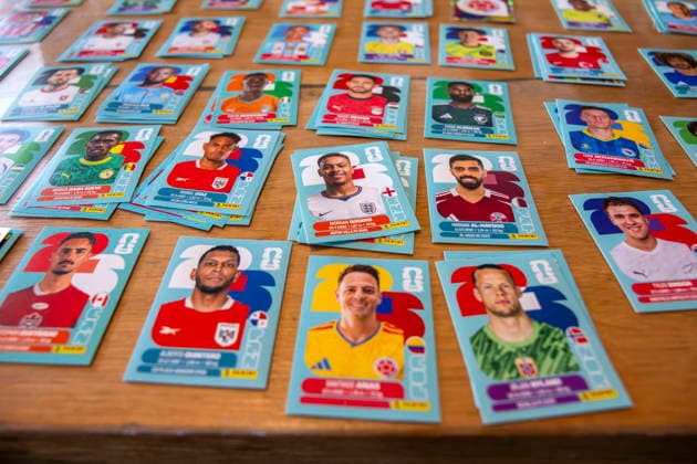 13 06 2026, Mindelheim Bavaria , the popular collectors booklet and the corresponding collectors pictures are also available again for the 2026 FIFA World Cup in the USA Many pictures are ready on the table sorted by nation Holland, Argentina, Turkey, England, Panama, Qatar,