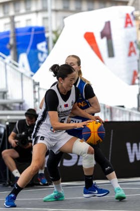 BASKETBALL - FIBA 3x3 World Tour VIENNA,AUSTRIA,13.JUN.26 - BASKETBALL - FIBA 3x3 World Tour. Image shows Ariuntsetseg (Ulaanbaatar Amazons) and Veronika Kosmach (UKR).  GEPAxpictures xPhilippxBrem