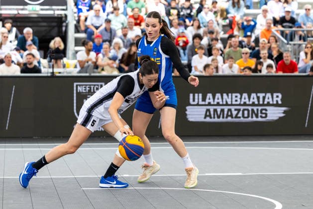 BASKETBALL - FIBA 3x3 World Tour VIENNA,AUSTRIA,13.JUN.26 - BASKETBALL - FIBA 3x3 World Tour. Image shows Ariuntsetseg (Ulaanbaatar Amazons) and Anzhelika Liashko (UKR).  GEPAxpictures xPhilippxBrem