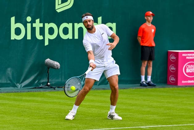 Nikoloz Basilashvili Georgia beats TERRA WORTMANN Open 2026, Tennis, ATP 500, Tournament, Qualification, 13 06 2026, TERRA WORTMANN Open 2026, Tennis, ATP 500, Tournament, Qualification, 13 06 2026 Halle Copyright: xEibner-Pressefoto RobertxGertzenx EP_RGN