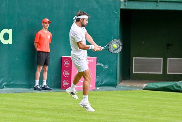 Nikoloz Basilashvili Georgia beats with his backhand TERRA WORTMANN Open 2026, Tennis, ATP 500, Tournament, Qualification, 13 06 2026, TERRA WORTMANN Open 2026, Tennis, ATP 500, Tournament, Qualification, 13 06 2026 Halle Copyright: xEibner-Pressefoto RobertxGertzenx EP_RGN