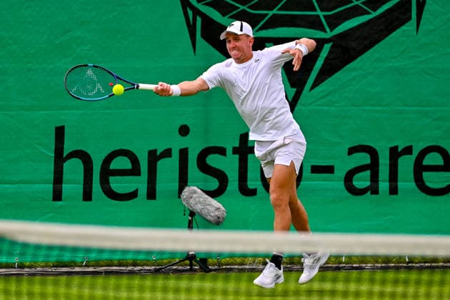 Filip Cristian Jianu Romania beats with forehand TERRA WORTMANN Open 2026, Tennis, ATP 500, Tournament, Qualification, 13 06 2026, TERRA WORTMANN Open 2026, Tennis, ATP 500, Tournament, Qualification, 13 06 2026 Halle Copyright: xEibner-Pressefoto RobertxGertzenx EP_RGN