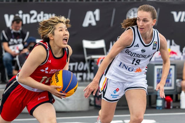 BASKETBALL - FIBA 3x3 World Tour VIENNA,AUSTRIA,13.JUN.26 - BASKETBALL - FIBA 3x3 World Tour. Image shows Yurin Yamamoto (Mitsubishi Electric) and Britta Daub (GER).  GEPAxpictures xPhilippxBrem