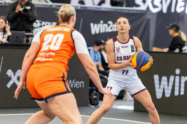 BASKETBALL - FIBA 3x3 World Tour VIENNA,AUSTRIA,13.JUN.26 - BASKETBALL - FIBA 3x3 World Tour. Image shows Lotte Gerda Catherina Toornstra (NED) and Nagy-Voica Bianca-Ioana (Rapid Bucharest).  GEPAxpictures xPhilippxBrem