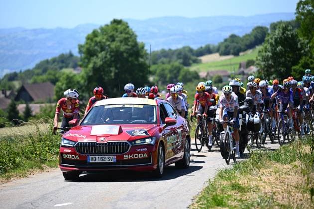 Tour Auvergne - Rhone-Alpes 2026 Stage 7 GRAND COLOMBIER, FRANCE - JUNE 13 : Illustration picture of the neutralized race due to gravel on the road during stage 7 of the 78th edition of Tour Auvergne - Rhone-Alpes an UCI World Tour 2.UWT cycling road race stage for Men Elite of 133.6 km with start in La Bridoire and finish in Grand Colombier on June 13, 2026 in Grand Colombier, France, 13 06 2026 ( Motordriver Guy De Vuyst - Grand Colombier France  Copyright: xVincentxKalutx