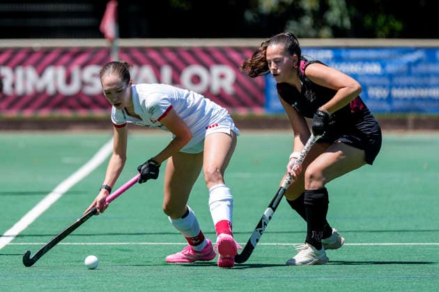 v li Silje Minholz TSVMH, 66 , Laurentien Vogelmann HCL, 5 , duel, duel, tackle, tackling, dynamics, action, action, 13 06 2026, Mannheim Germany , Hockey, 2 Bundesliga, Group South, Women, TSV Mannheim HC Ludwigsburg xozx
