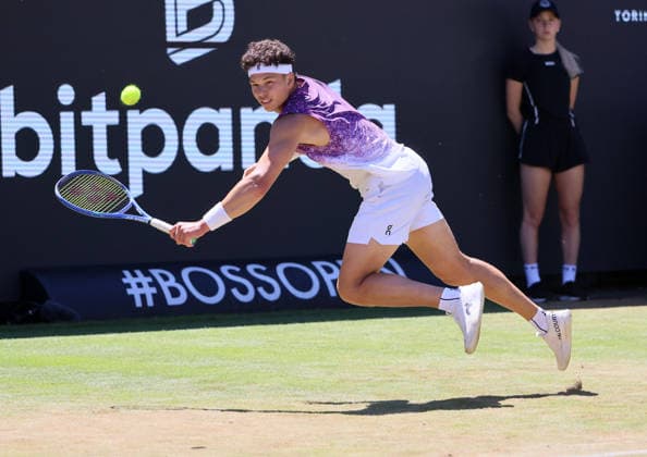 13 06 2026, Boss Open 2026, ATP Tour 250 Stuttgart, TTC Weissenhof, Tennis, Sport, in the picture Ben Shelton USA wins against Sho Shimabukuro JPN