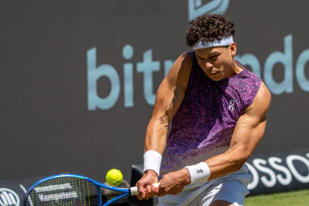 Ben Shelton on the ball, Ben Shelton vs Sho Shimabukuro, Tennis, ATP Tournament, Boss Open, Center Court, Quarterfinals, 13 06 2026, Ben Shelton vs Sho Shimabukuro, Tennis, ATP Tournament, Boss Open, Center Court, Quarterfinals, 13 06 2026, Stuttgart Copyright: xEibner-Pressefoto EdwardxCheungx EP_ECG