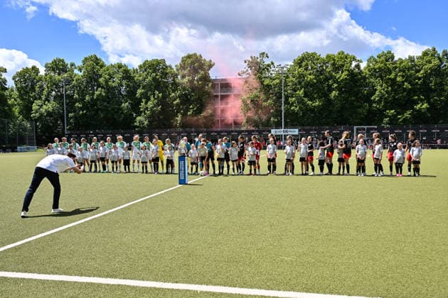 HISCOX Association Cup SC Amicitia München SpVgg Greuther Fürth 13 06 2026 MUNICH, GERMANY 13 June in the picture the run-in of the two teams before the match between SC Amicitia München and SpVgg Greuther Fürth in the final of the HISCOX Association Cup at the sports facility of SC Amicitia Copyright: xBEAUTIFULxSPORTS Goldbergx