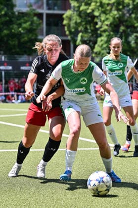 HISCOX Association Cup SC Amicitia München SpVgg Greuther Fürth 13 06 2026 MUNICH, GERMANY 13 June in the duel Annick LEISCHING SC Amicitia München 25 and Judith GRUBER SpVgg Greuther Fürth 24 during the match between SC Amicitia München and SpVgg Greuther Fürth in the final of the HISCOX Association Cup at the sports facility of SC Amicitia Copyright: xBEAUTIFULxSPORTS Goldbergx