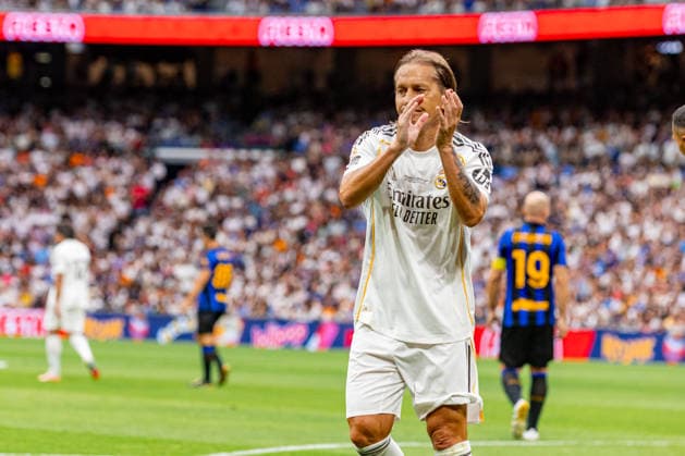 ESP Corazon Classic Match 2026 Real Madrid Leyendasv Inter Legends Michel Salgado of Real Madrid during Corazon Classic Match 2026 between Real Madrid Leyendas v Inter Legends played at Santiago Bernabeu Stadium, Madrid on June 13, 2026 in Spain Madrid Spain Futbol Copyright: xAlbaxPachecox xAgenciaxLOFx