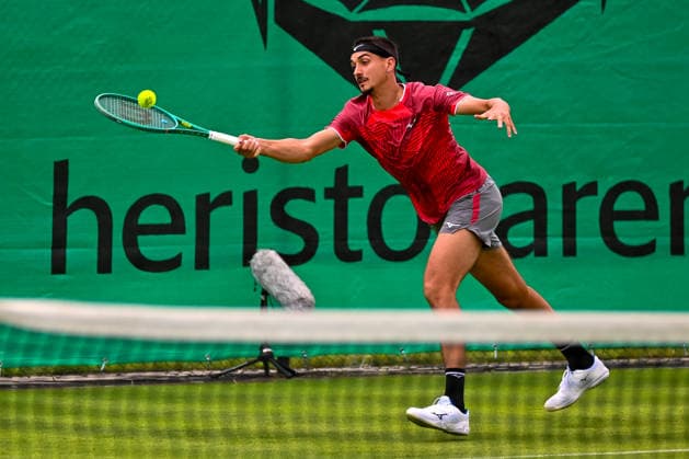 Lorenzo Sonego Italy beats TERRA WORTMANN Open 2026, Tennis, ATP 500, Tournament, Qualification, 13 06 2026, TERRA WORTMANN Open 2026, Tennis, ATP 500, Tournament, Qualification, 13 06 2026 Halle Copyright: xEibner-Pressefoto RobertxGertzenx EP_RGN